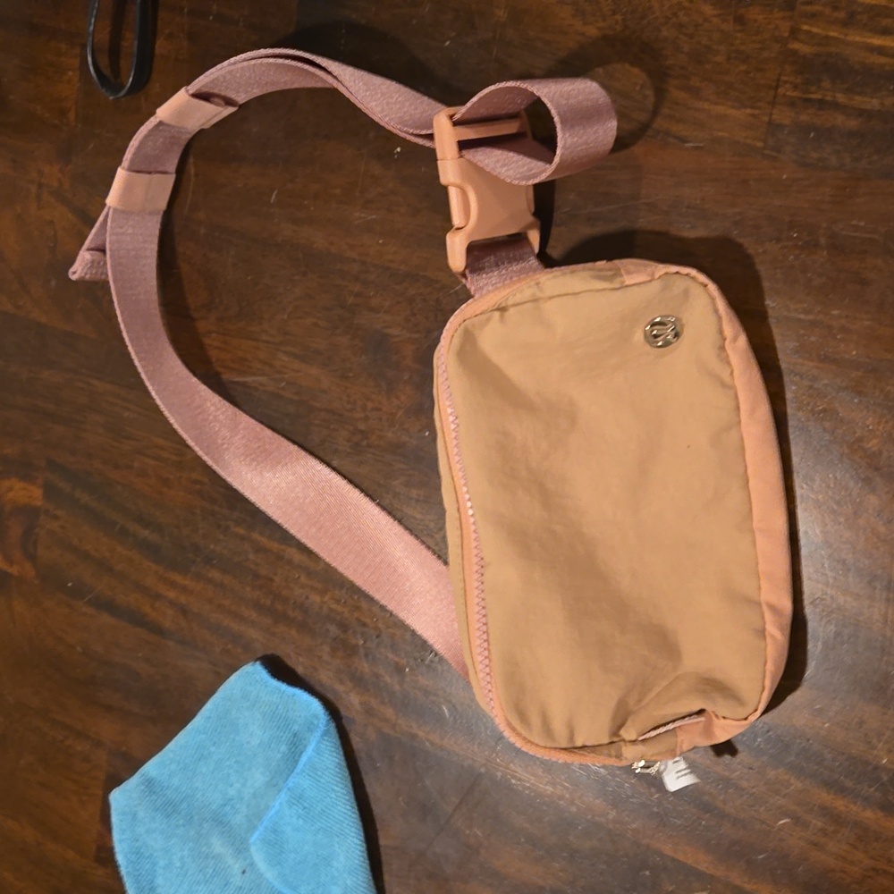 Lululemon Belt bag